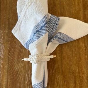 Sur La Table White and Blue Striped napkins. Blue/White. Set of 8